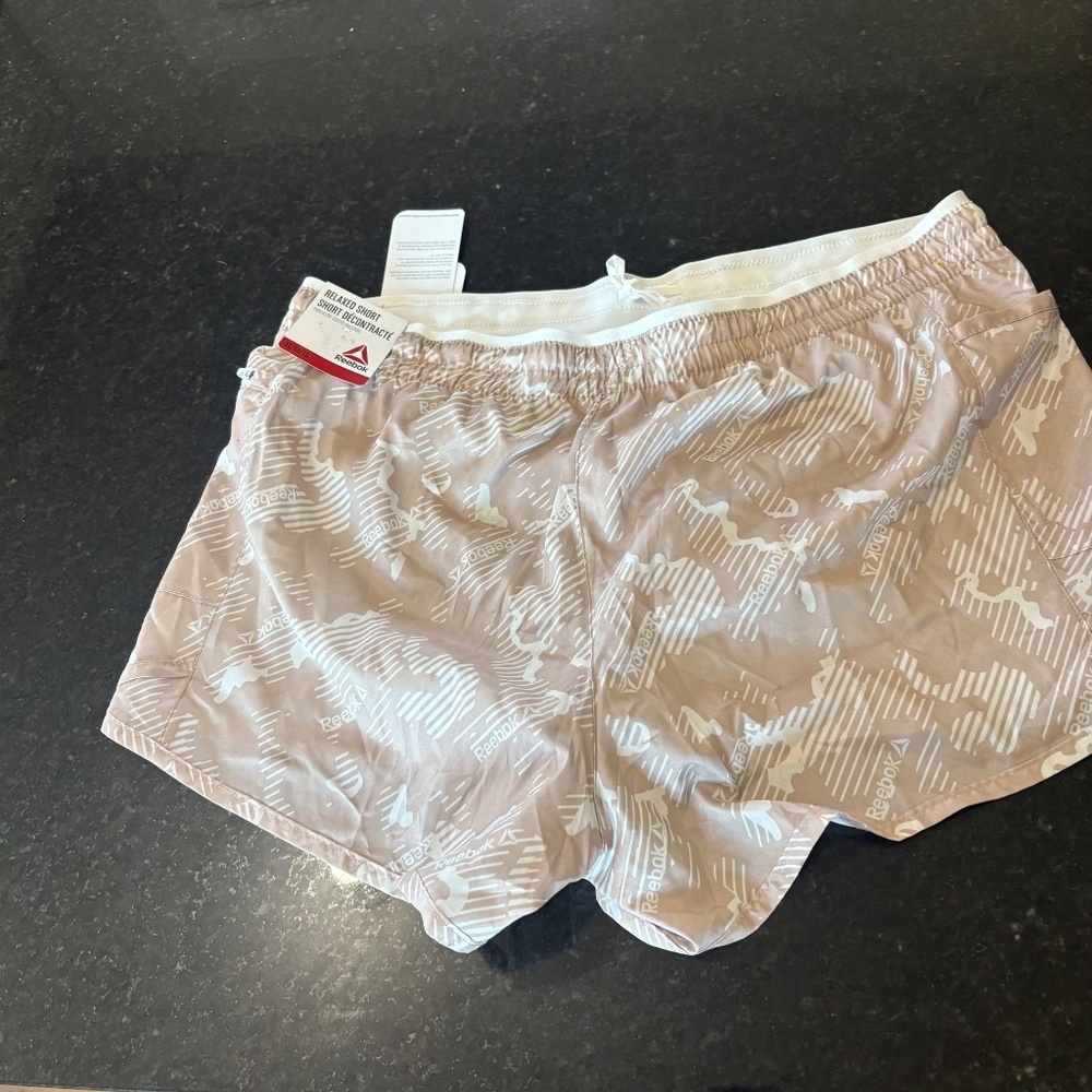 NEW with TAGS - Reebok Women Shorts SZ XL - Picture 9 of 16